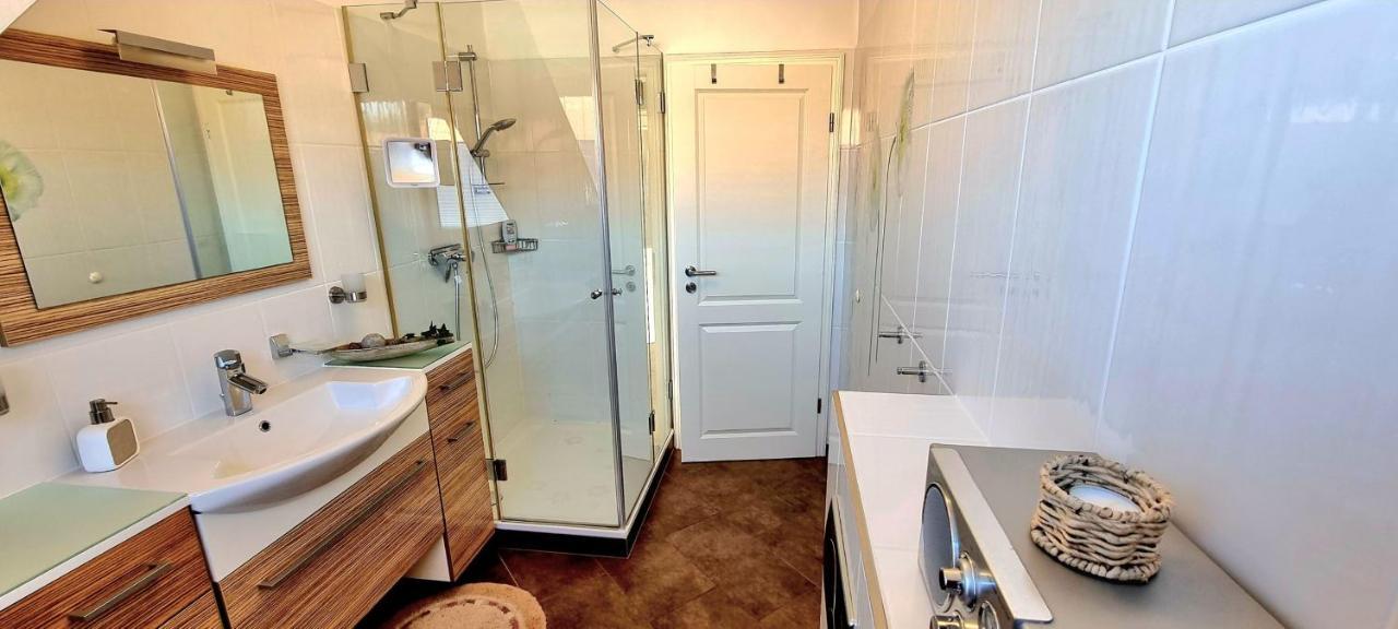 Apartamento Lüneburg-Melbeck, 100 qm mit Fernsicht, ruhige Sackgasse Exterior foto